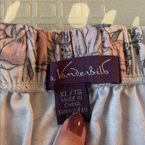 Floral PJ set - Picture 9 of 9